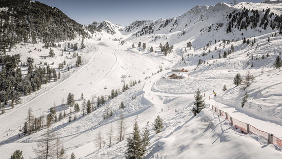 Skigebiet Hochoetz und Kühtai - schneesicher im Winter - wohnen im Hotel Schlössl Ötztal